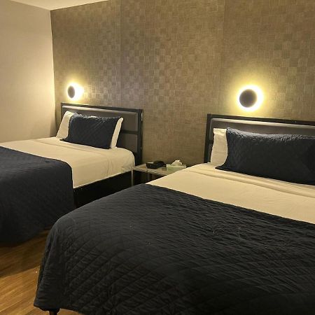 Cabana Hotel Yankee Stadium Нью-Йорк Экстерьер фото